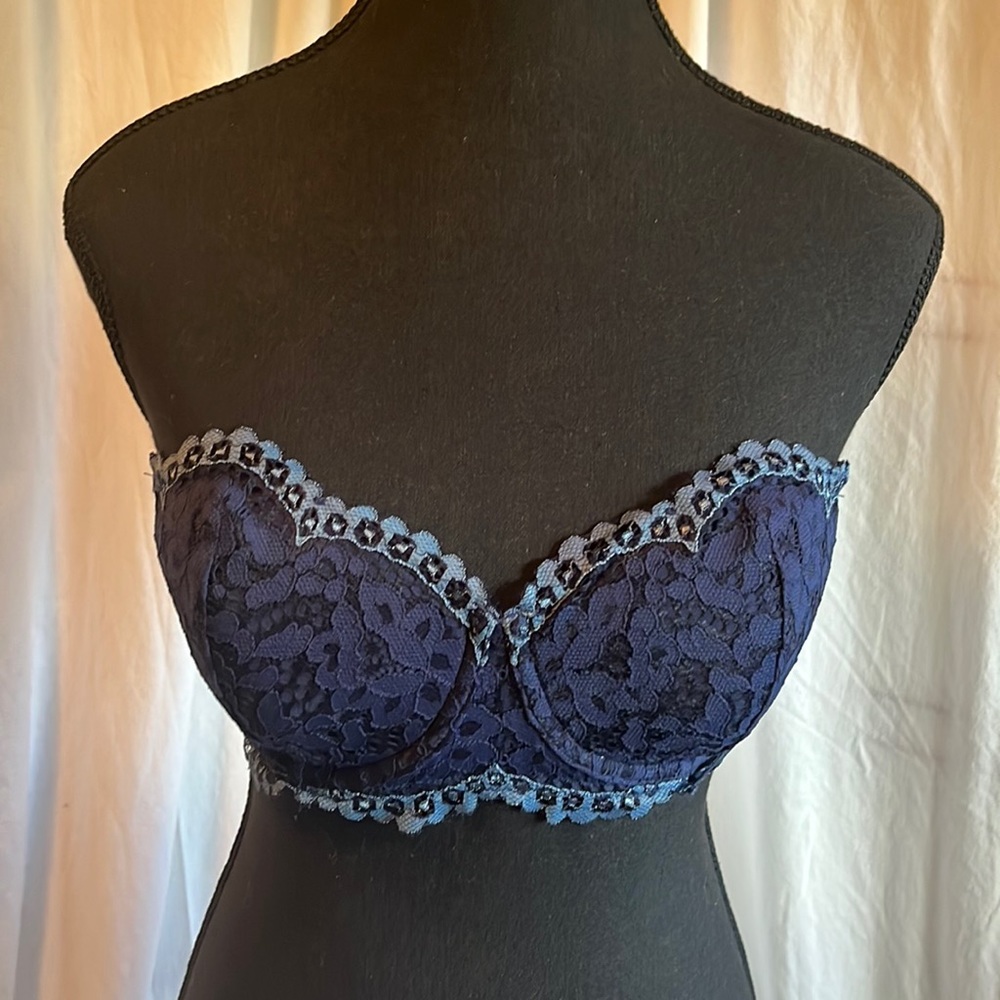 Victoria’s Secret Lined Balconet Strapless Lace Bra in Blue 32DD